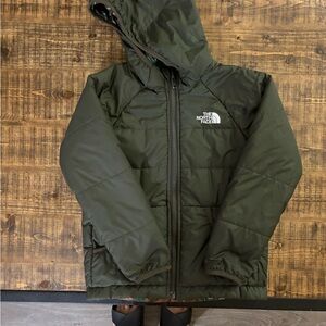 Little boy North face reversible jacket size 6